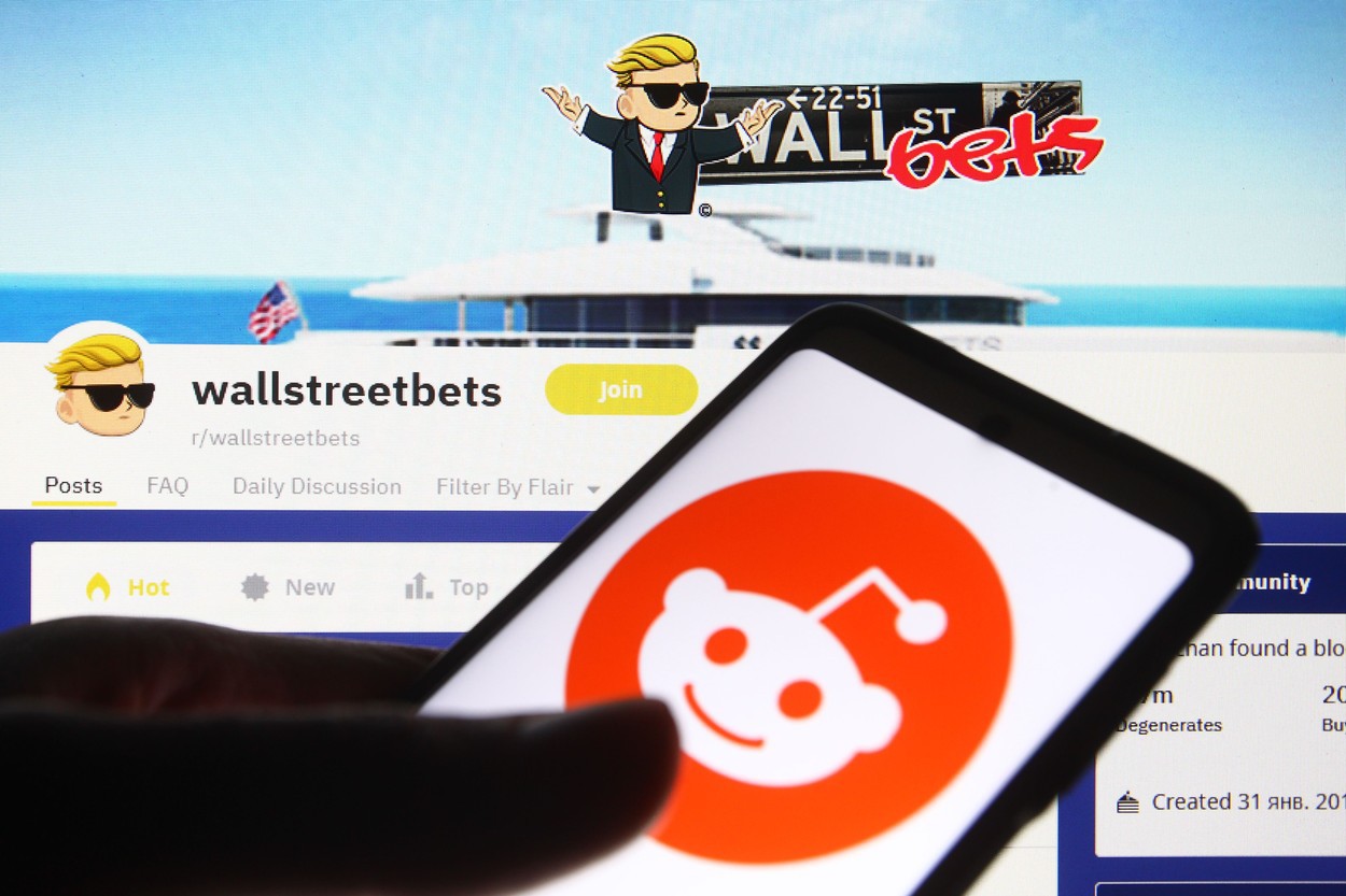 Reddit semnează un acord cu Google pentru folosirea conținutuui său în antrenarea modelelor AI