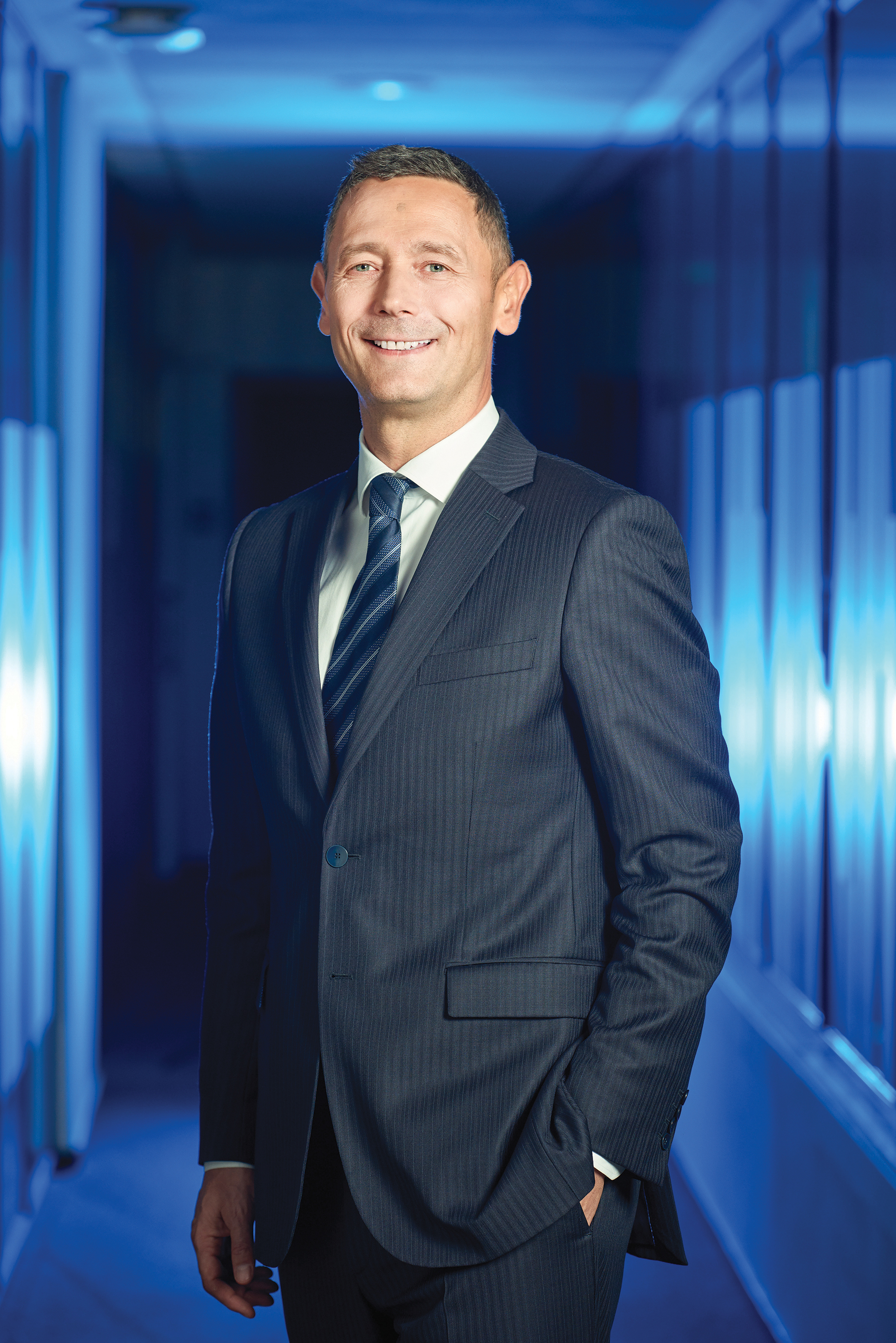 100 Cei mai admirați CEO din România - 051. Sergiu Manea, CEO, BCR