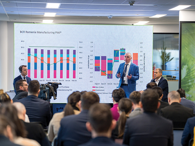Ce spun prognozele: industria ar putea avea primul an pe plus în 2024, după cinci ani de scădere. Industria României înseamnă aproape un sfert din economia țării și produsele industriale fac trei sferturi din exporturile de bunuri românești. Sectorul industrial angajează circa 1 mil. de oameni