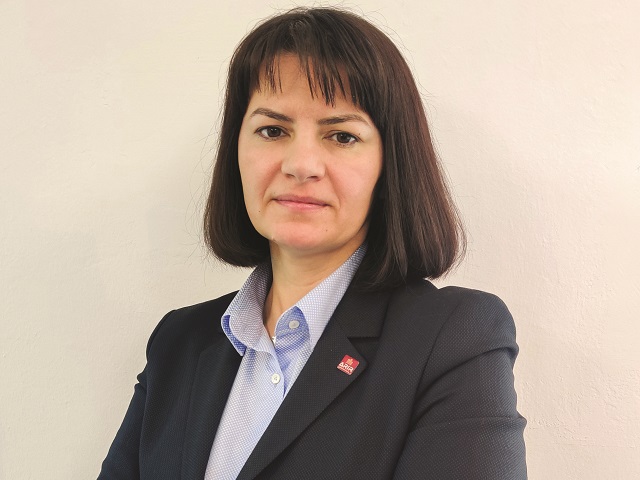 Monica Ivan, CEO al societății de brokeraj BRK Financial Group, despre investiția la Gabriel Resources : A fost în orizontul nostru investițional încă din 2012. Pierderea relativă este de 1,5 mil. lei. Nu mă pot pronunța în acest moment ce vom face cu această investiție