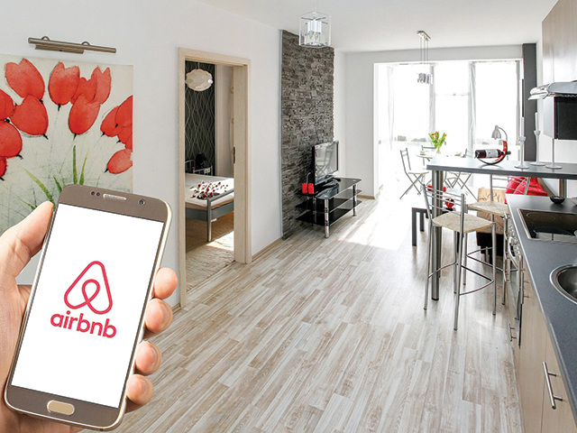 Jumătate dintre turiștii care ajung în București aleg să se cazeze în apartamentele de tip Airbnb