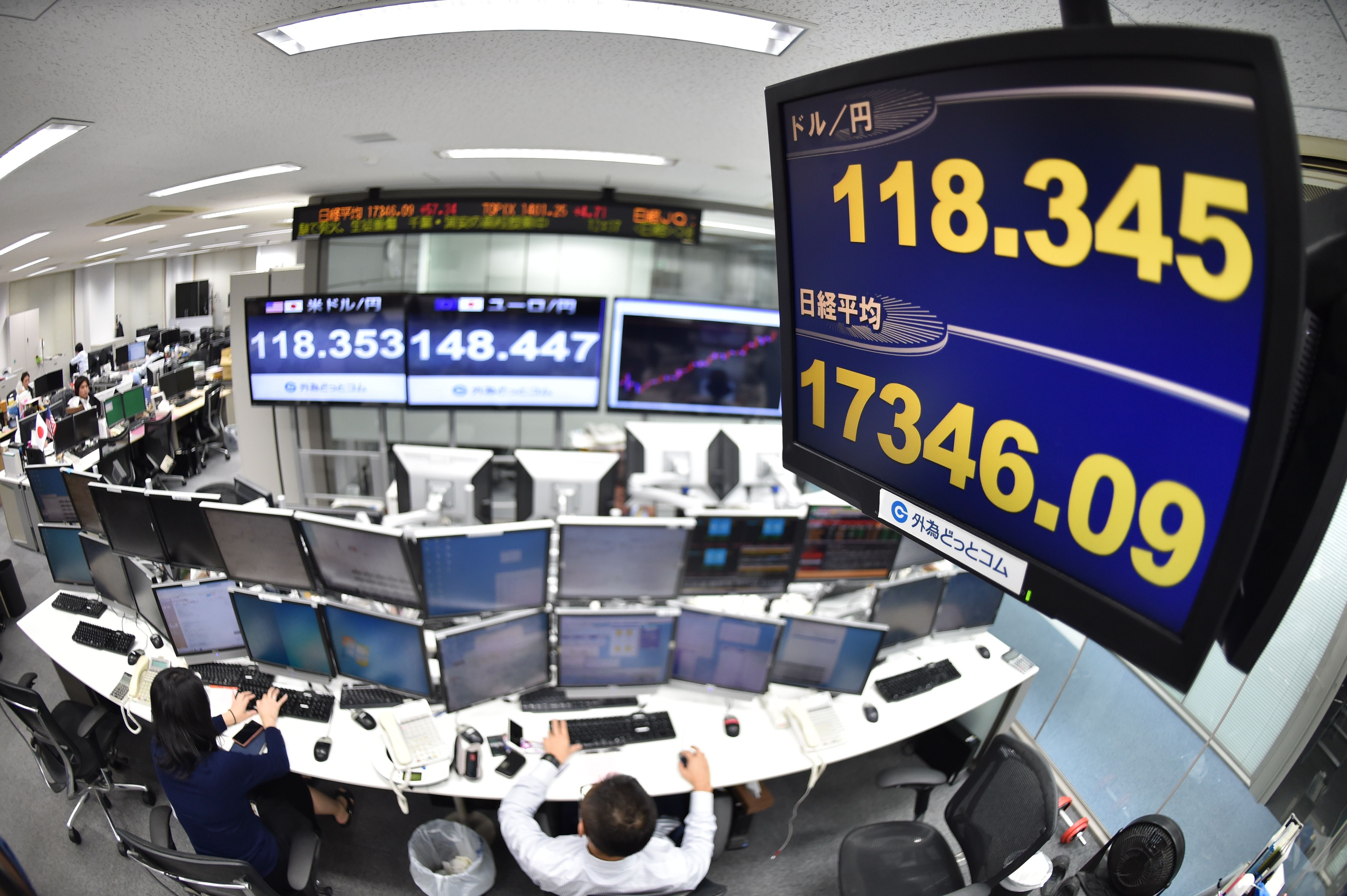Prima știre a lumii financiare: După decenii întregi de dobânzi negative, Banca Japoniei a crescut costurile de împrumut între 0 și 0,1%