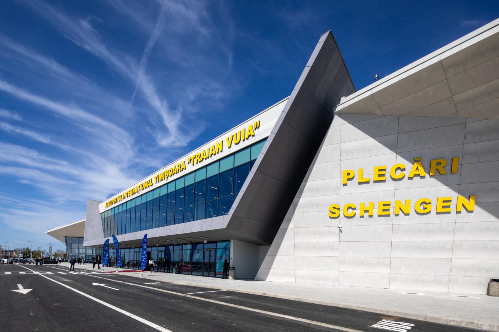 Aeroportul Internațional Timișoara inaugurează un terminal destinat exclusiv pasagerilor care vor călători în spațiul Schengen. Investiția depășește 192 mil. lei, finanțare europeană nerambursabilă