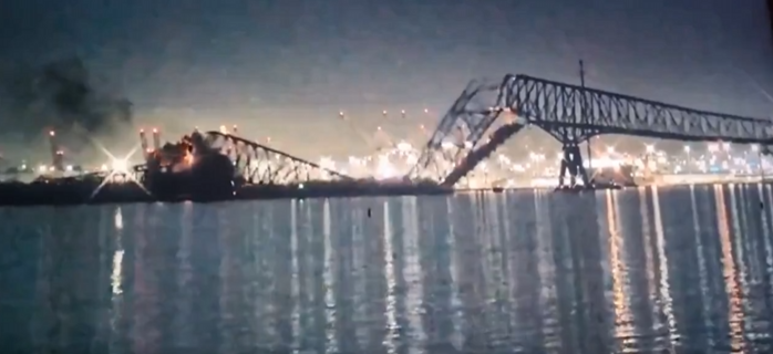 Podul Francis Scott Key din Baltimore, SUA s-a prăbușit după ce a fost lovit de o navă de marfă