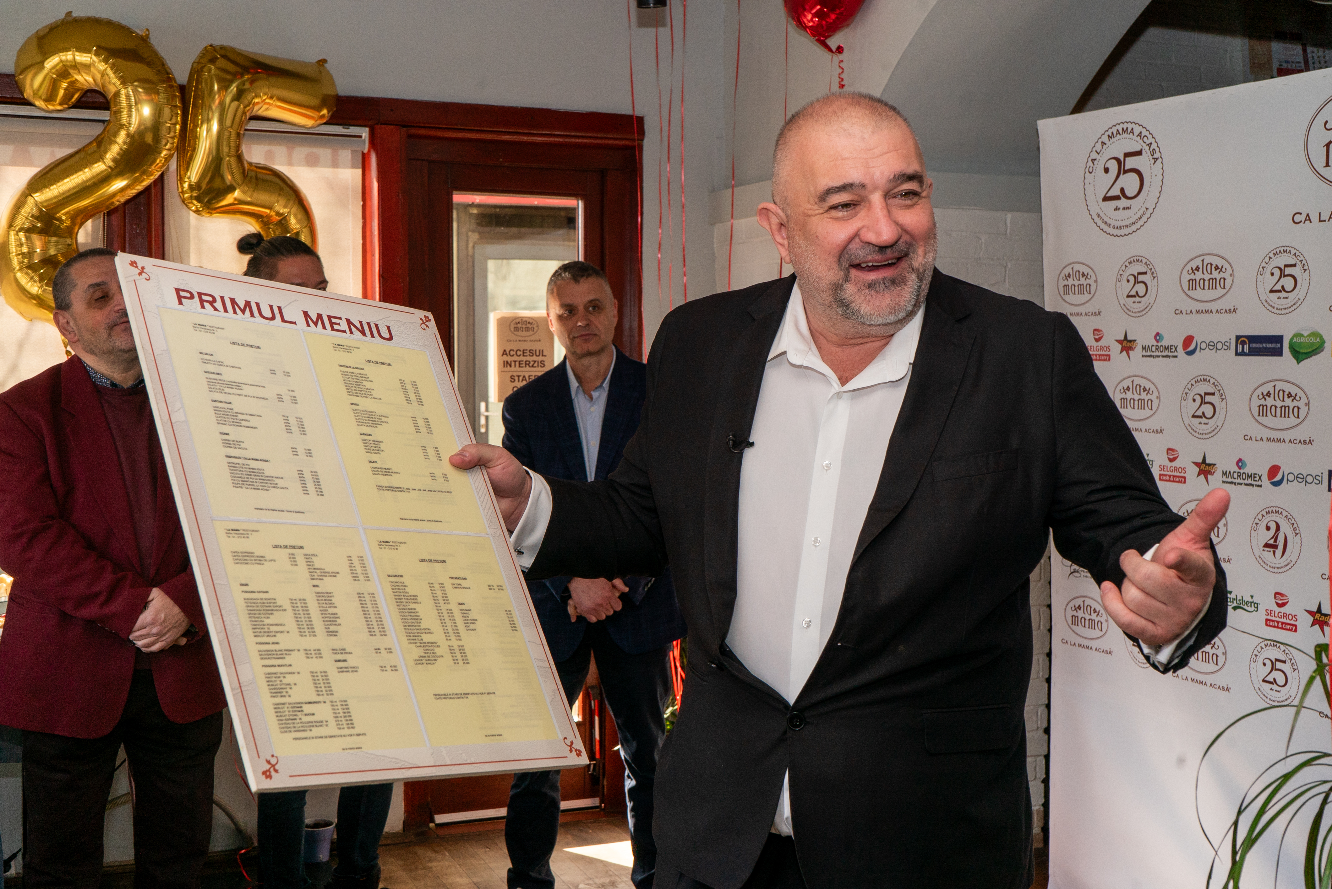 Care este lanțul românesc de restaurante care renunță la toți angajații străini: Dacă nu dăm șanse forței de muncă din România, va pleca afară și ne vom plânge că pleacă