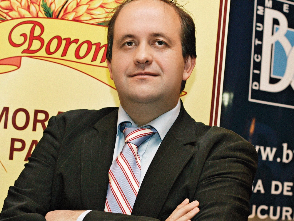 Povestea românului care a construit de la zero o companie de 160 de milioane euro în țara noastra. El a început în anii '90, folosind banii de la nuntă și împrumutați de la rude