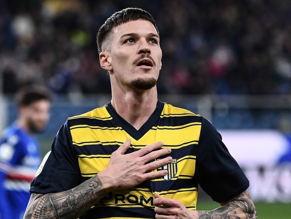 Internaționalul român Dennis Man, elogiat în Italia. ”E bijuteria Parmei”