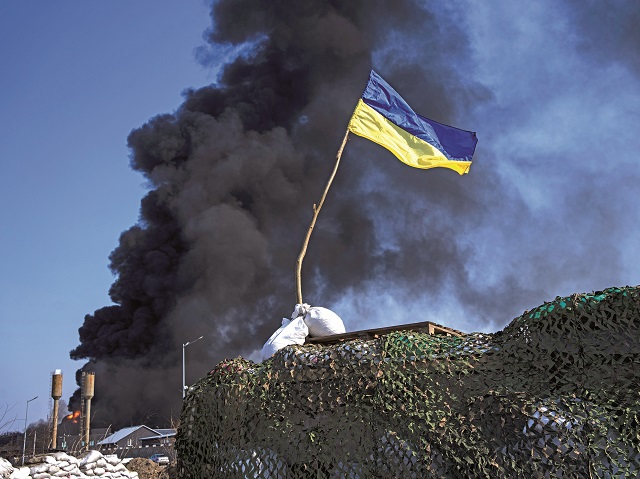 Ucraina, în criză de timp nu doar din cauza atacurilor rusești continue, a stopării ajutorului militar occidental și lipsei de muniție, ci și datoriei. Creditorii țării sunt crema Occidentului și a lumii capitaliste
