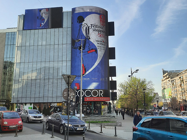 Piața imobiliară din București, cu ochii pe reconversia a două clădiri iconice: magazinele Unirii și Cocor din Piața Unirii