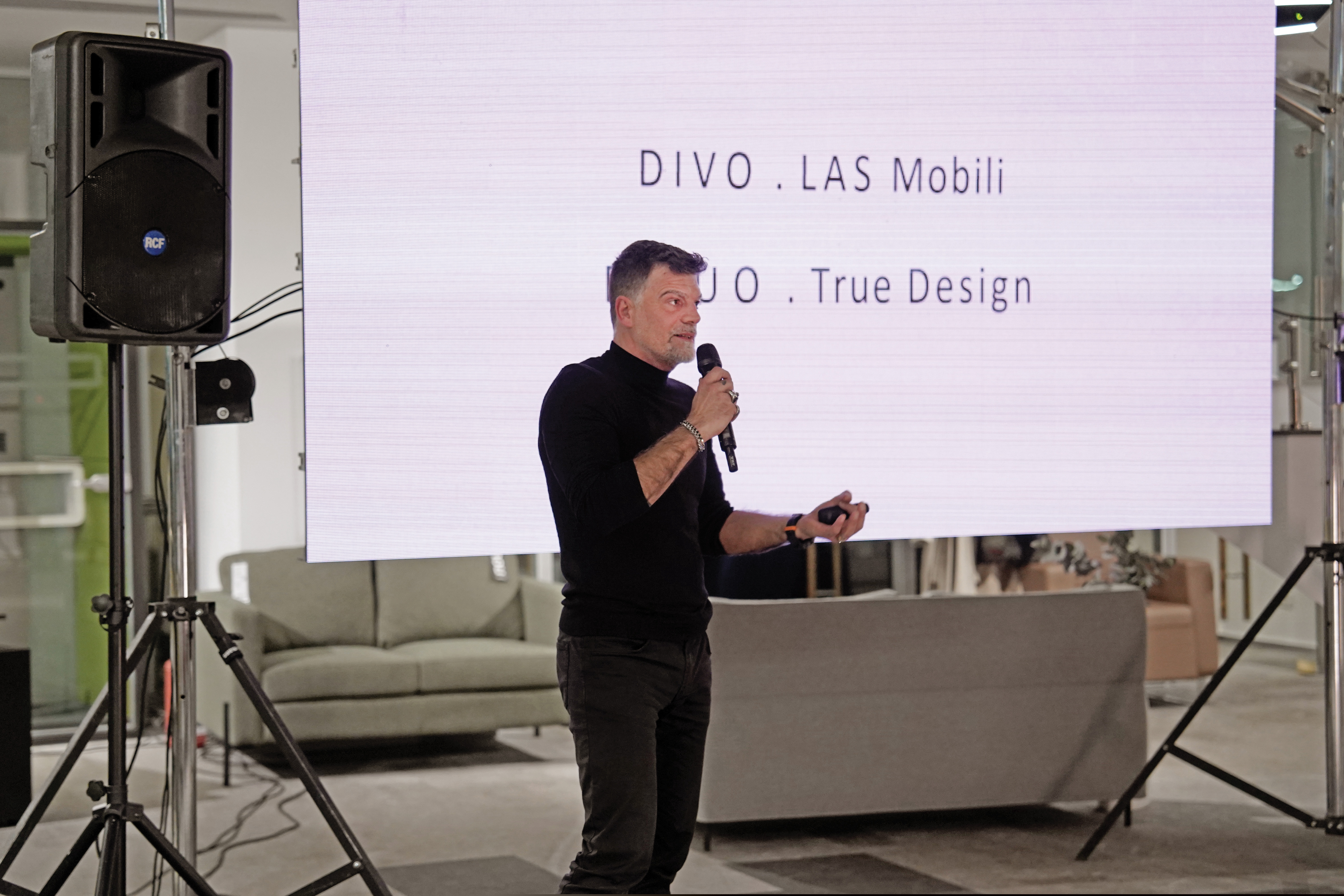 I love my job. De la schiță la produs în designul de mobilier