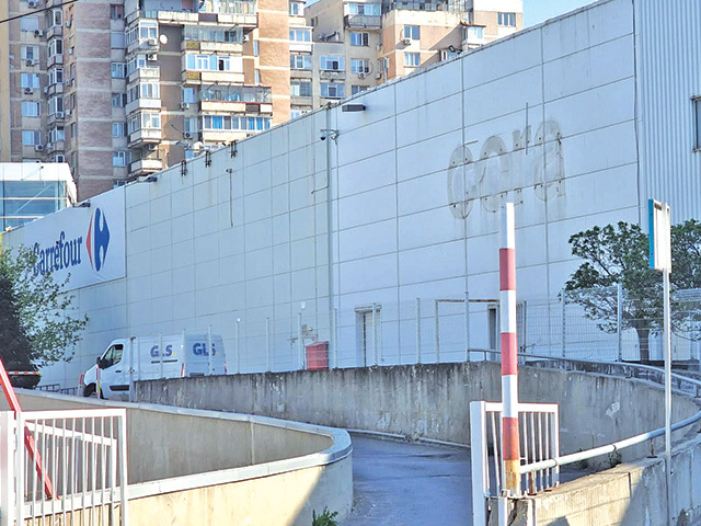 Final de linie: A dispărut definitiv unul dintre cele mai cunoscute hipermarketuri din România