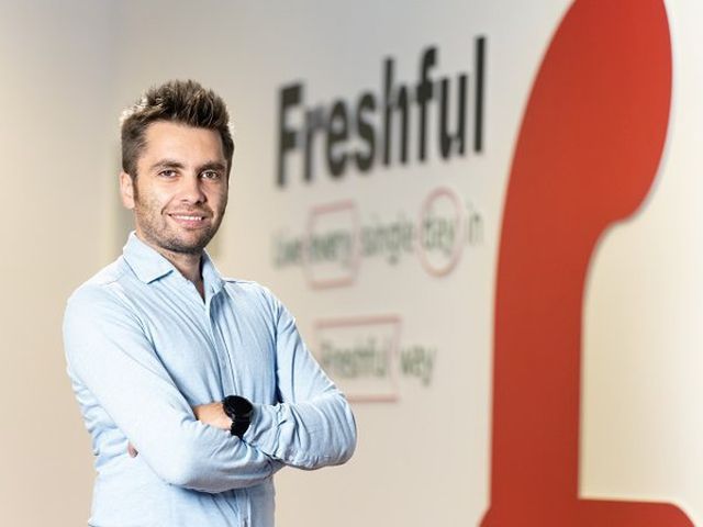 Românii nu mai cumpără online doar haine, electrocasnice sau mobilă, ci și produse proaspete precum fructe, legume, carne, pește, lactate și mezeluri