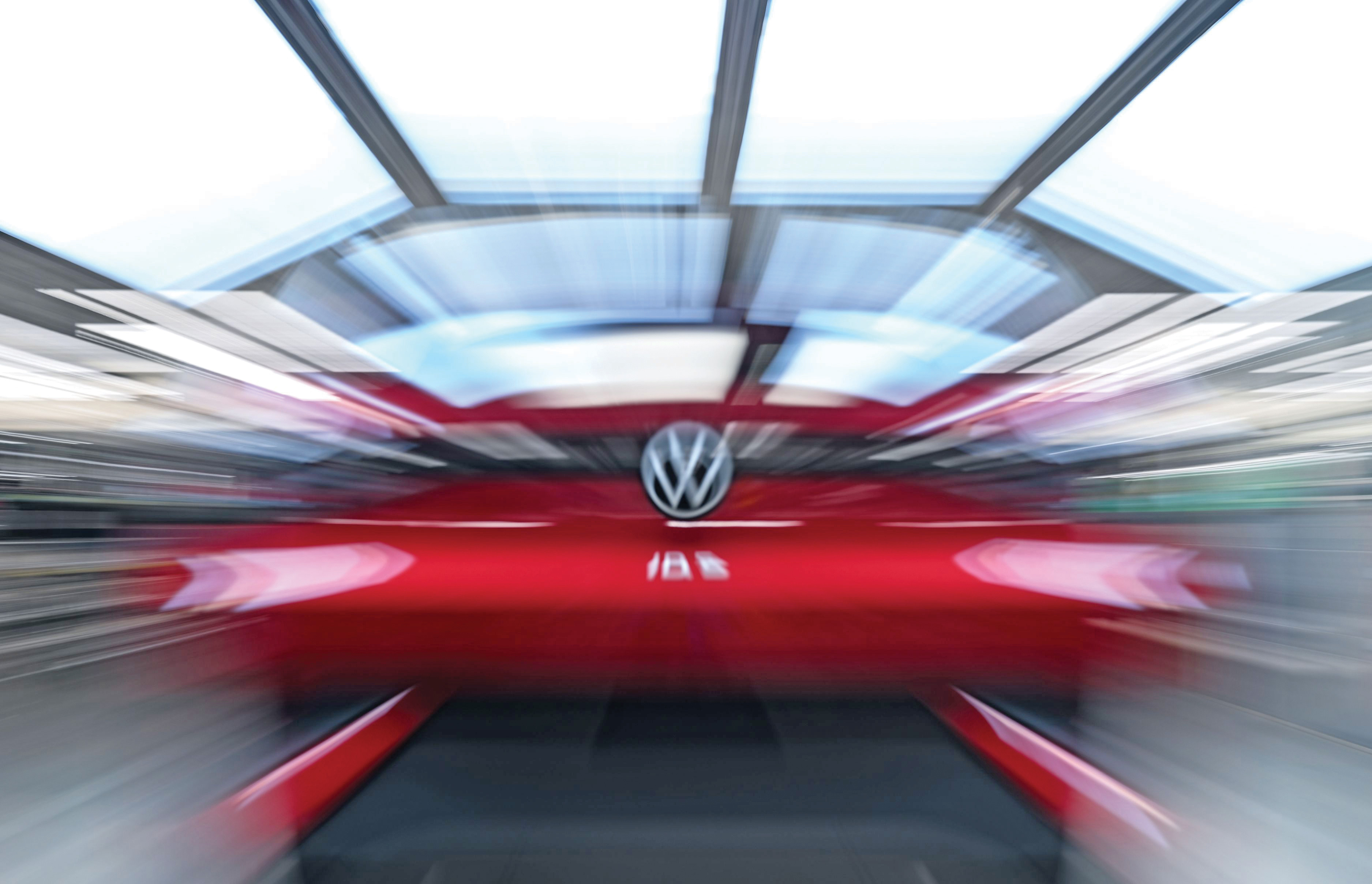 În ce a transformat gigantul Volkswagen fabrica unde producea iubitul model Golf, după ce a încetat producția
