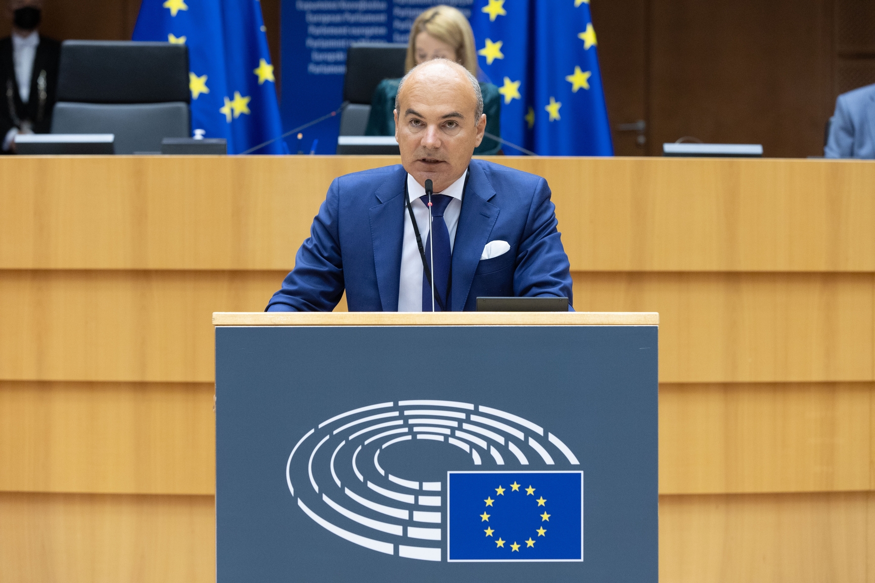 Sunt europarlametari, dar doar cu numele. Cine sunt românii care au lipsit la voturile din Parlamentul European