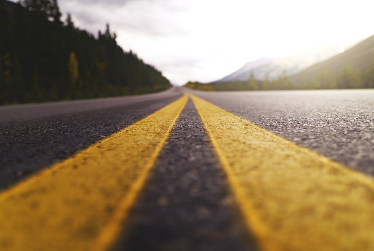 Se dă startul autostrăzii așteptate de toți șoferii. Va conține un loc unic în România: Am aprobat astăzi