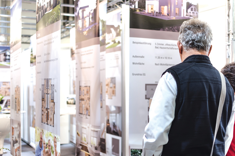 Piața rezidențială, din perspectiva organizatorilor de târguri imobiliare: „Creșterea TVA de la 5% la 9% ar fi trebuit să încetinească prețurile din acest an, dar în primele două luni deja am avut majorări“