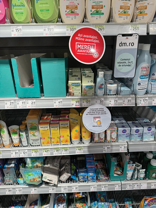 Tendințe. Ce soluție a găsit dm drogerie markt în vremuri de inflație: în dreptul fiecărui produs, la raft, apare nu doar prețul, ci și momentul ultimei scumpiri