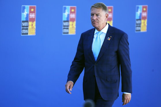 Iohannis ridică glasul la americani după discuția despre trimiterea de sisteme Patriot în Ucraina: Dacă se cedează ceva, România trebuie să primească altceva. Există amenințări la adresa României? Iohannis: Nu există nicio amenințare directă, dar sigur militarii întotdeauna se pregătesc pentru toate situațiile posibile”