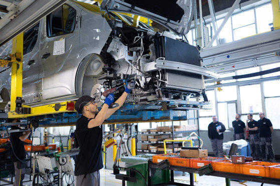 Unul dintre cei mai mari angajatori din România închide o fabrică de componente auto și lăsa sute de angajați fără loc de muncă