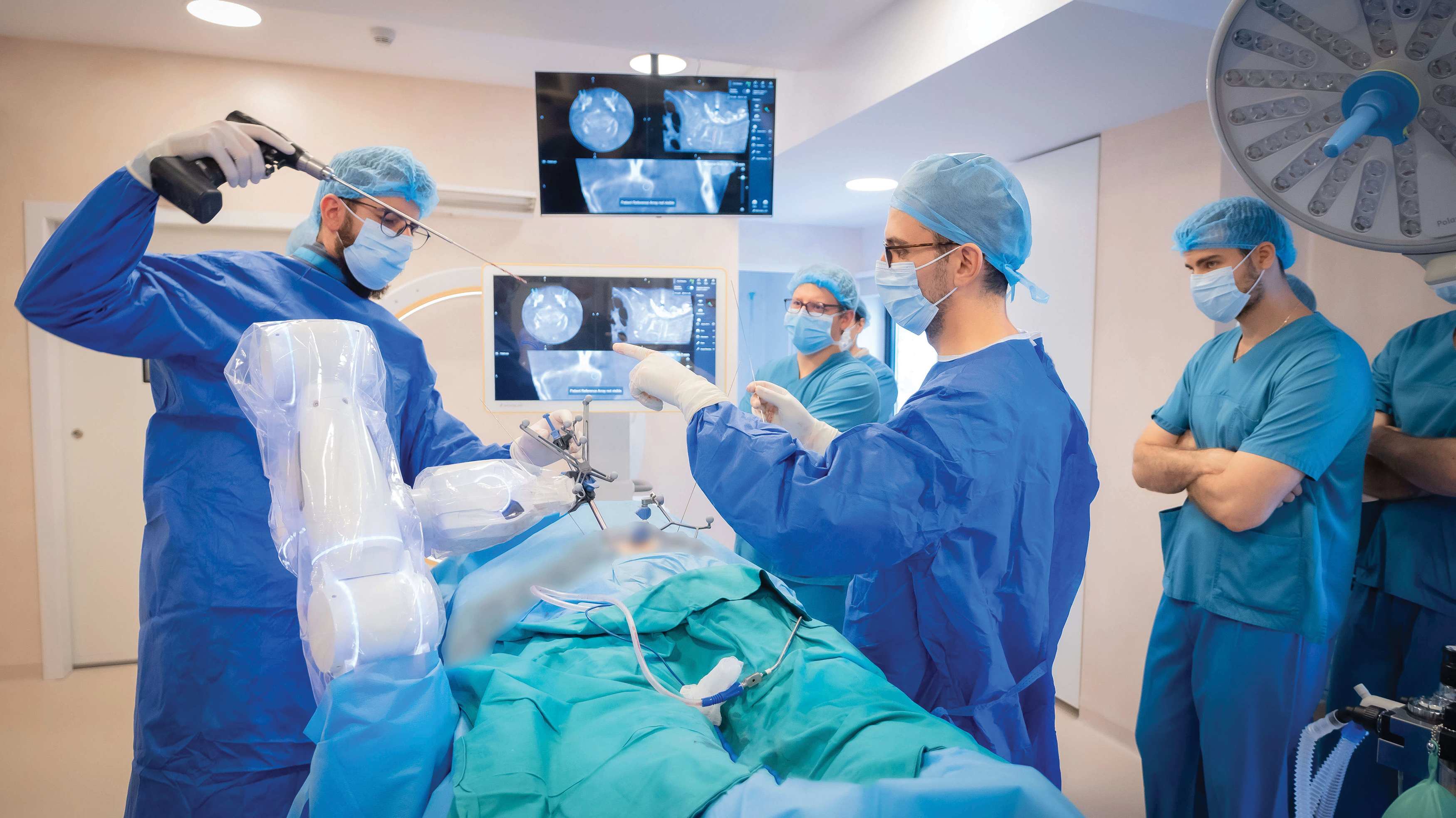 Cele mai inovatoare companii: MedLife, succes în implementarea celei mai noi tehnologii robotice din lume în practica neurochirurgicală la Spitalul Humanitas din Cluj