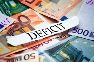 România a avut în primele trei luni din 2024 un deficit de cont curent de 3,94 miliarde euro, în scădere ușoară de la nivelul de 3,96 miliarde euro din perioada similară din 2023