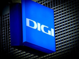 Digi a anunțat la Bursa de Valori că a semnat un acord de principiu pentru achiziția Telekom Romania Mobile în parteneriat cu omul de afaceri Adrian Tomșa, proprietarul grupului Clever Media