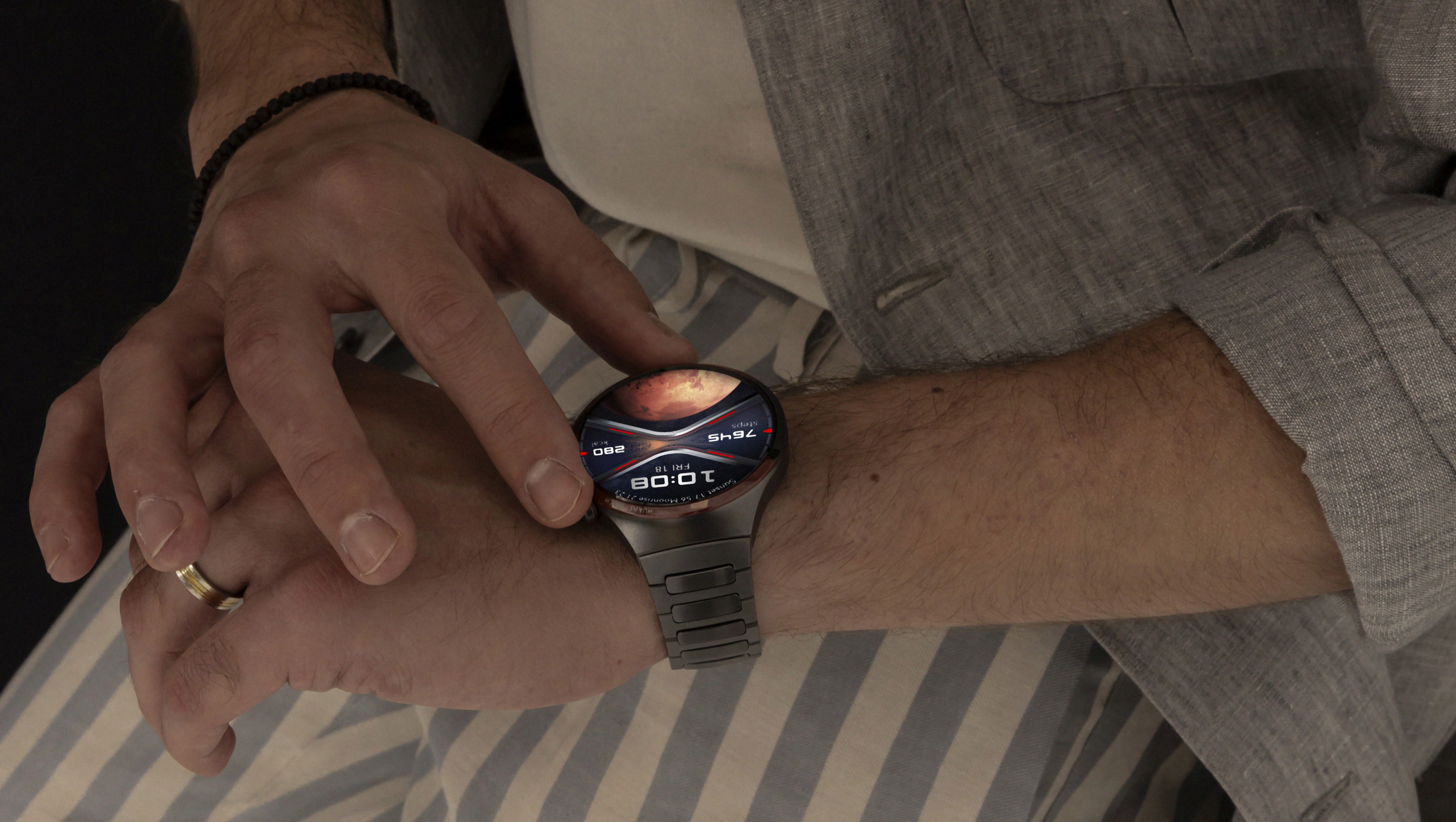 #DareToExplore cu HUAWEI WATCH 4 Pro Space Edition! Interviu Adina Buzatu: „Un smartwatch este obligatoriu în ținuta bărbaților moderni” | GALERIE FOTO
