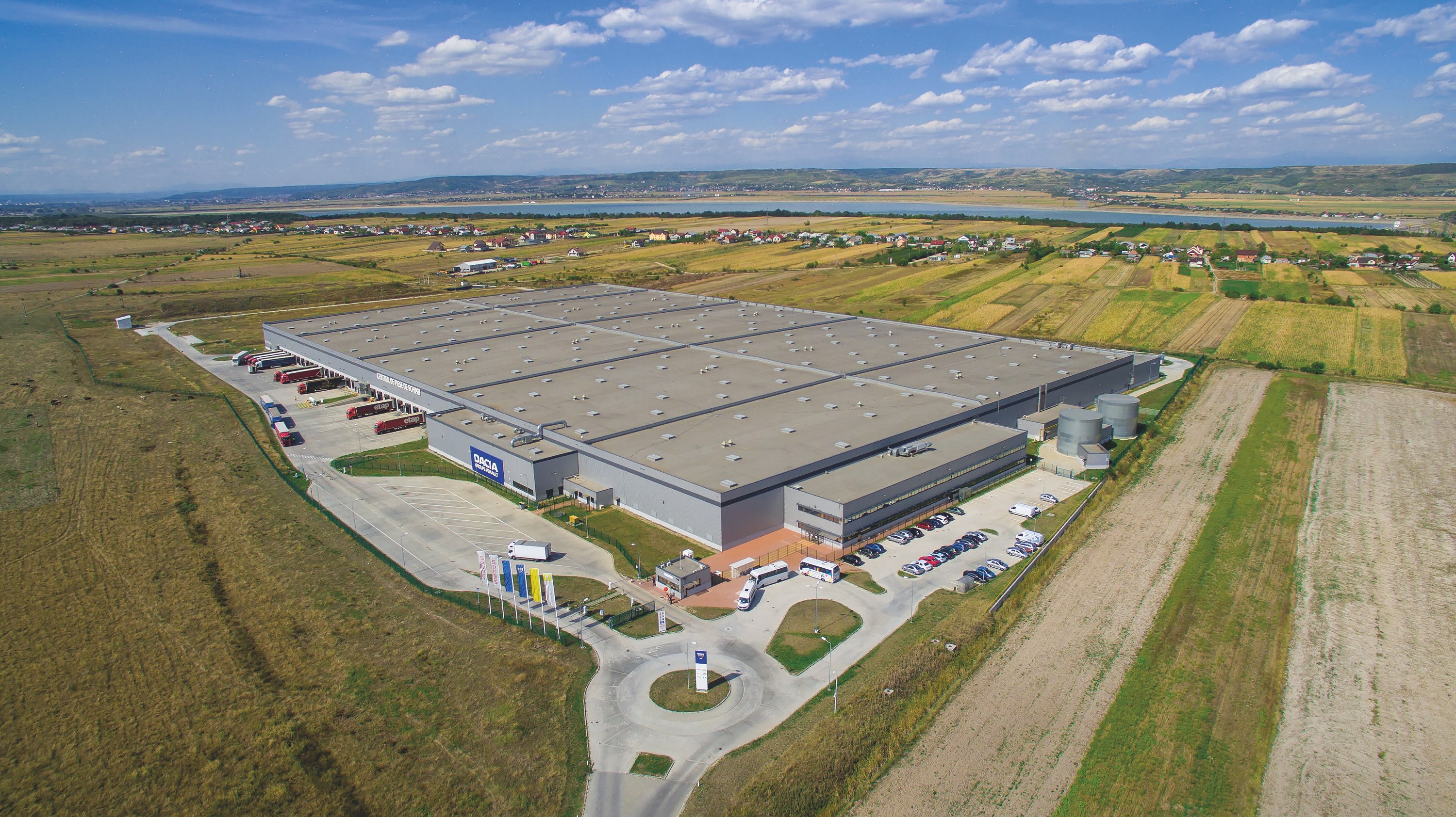 Este oficial: CTP a parafat tranzacția cu Globalworth prin care cumpără 270.000 mp de centre logistice și 30 ha de teren pentru dezvoltări viitoare. Depozitul Dacia de la Oarja ajunge la Remon Vos
