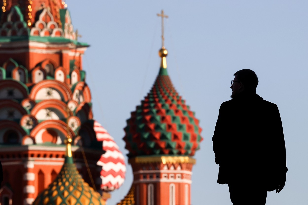Brandurile occidentale dau înapoi în ceea ce privește despărțirea de Moscova: Companii precum Avon Products, Air Liquide și Reckitt vor rămâne în Rusia, în timp ce obstacolele birocratice aflate în calea exodului continuă să crească