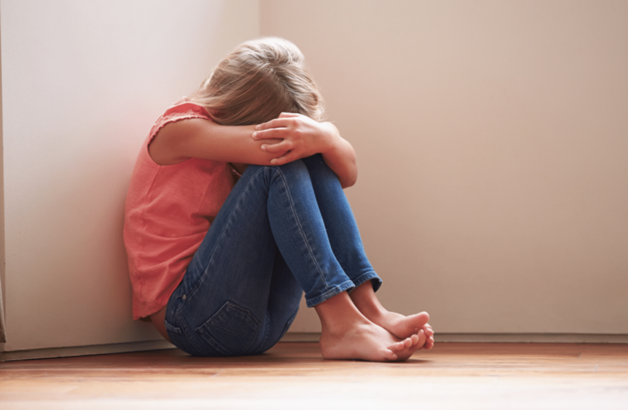 Cum recunoști depresia la copil? Părinții trebuie să vadă când este capabil să iasă dintr-o tristețe prelungită sau dintr-o stare de spirit scăzută