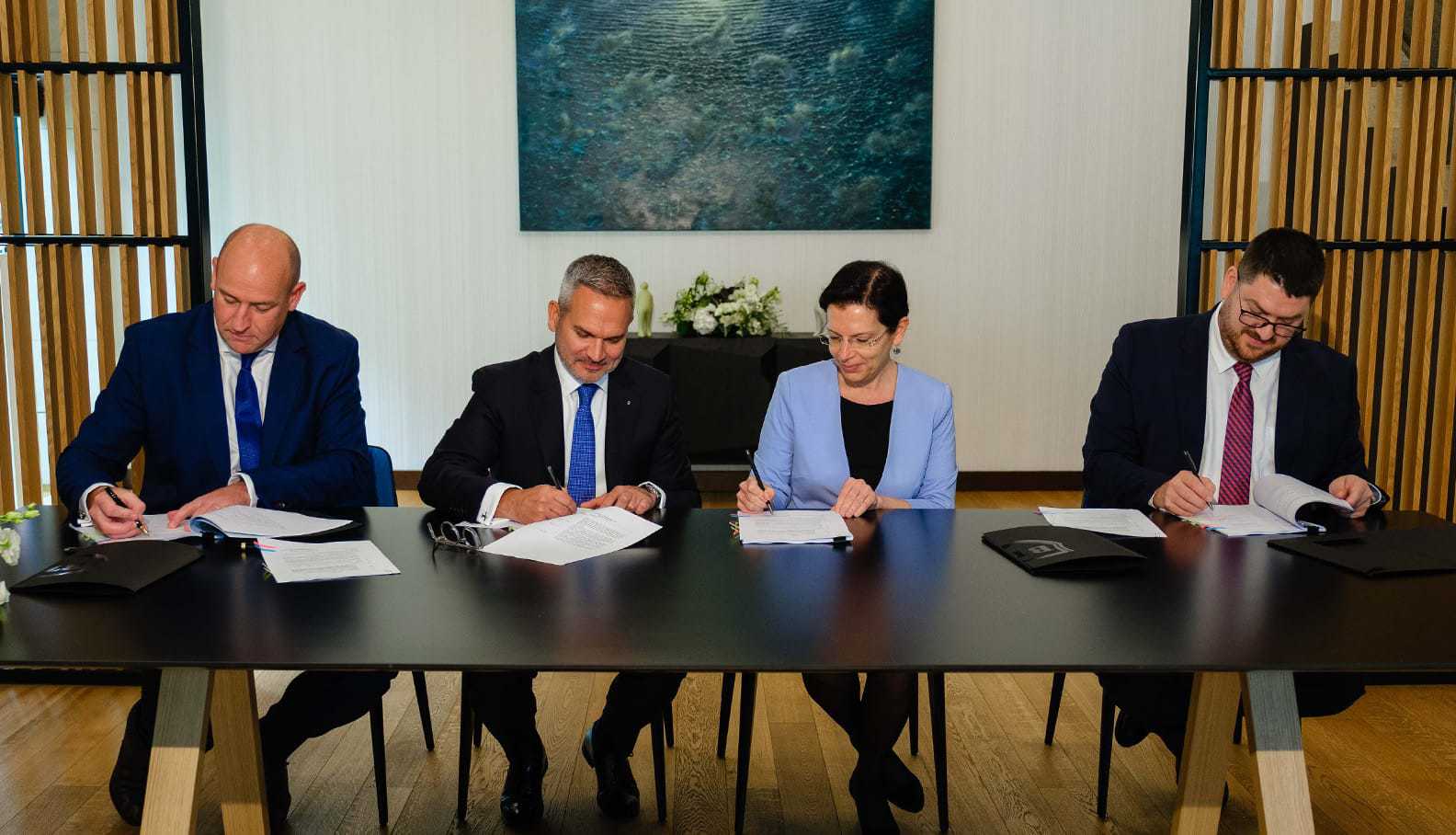 BREAKING Banca Transilvania a anunțat oficial că a cumpărat BRD Pensii. Cea mai mare bancă din România intră astfel pe segmentul de pensii private obligatorii Pilon II