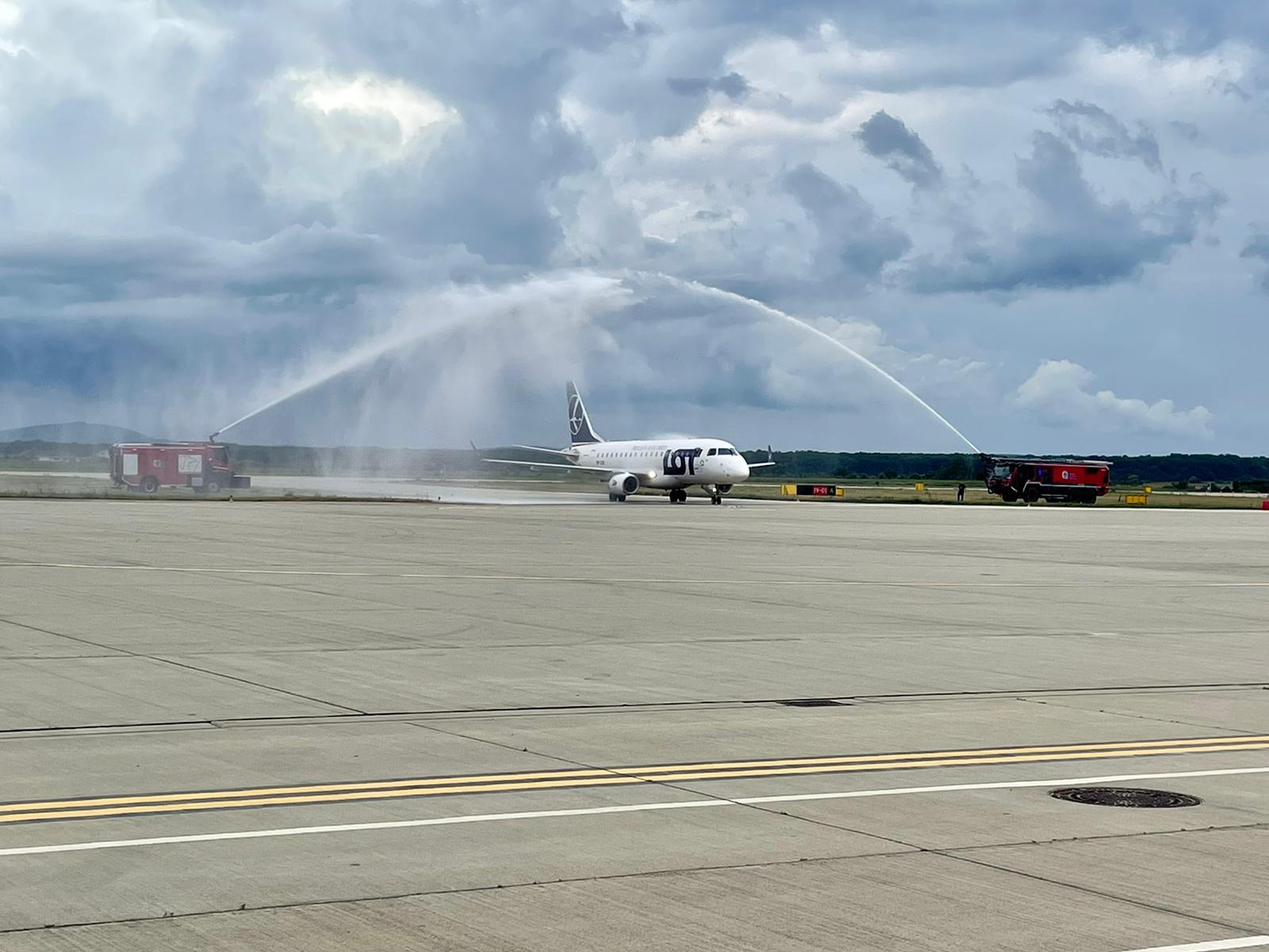 Polonezii de la LOT au inaugurat conexiunea dintre Oradea și Varșovia