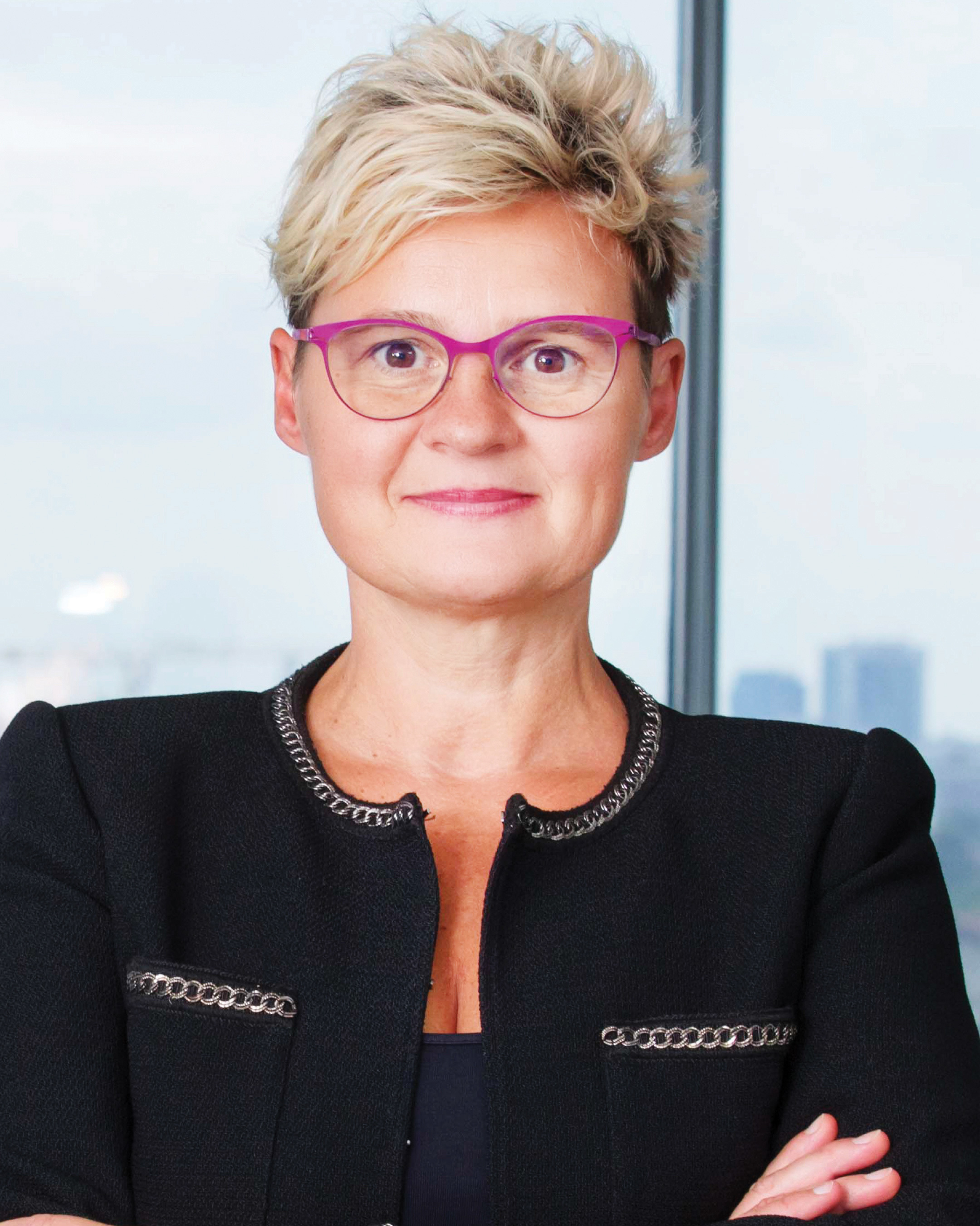 100 Cele mai puternice femei din business. Cornelia Bumbăcea, Partener deals, PwC România