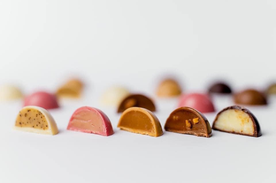 Cum arată productia de ciocolată din România: 5.000 de tone, în valoare de aproximativ 50 milioane euro, în conditiile în care bobul de cacao a atins preturi record în acest an