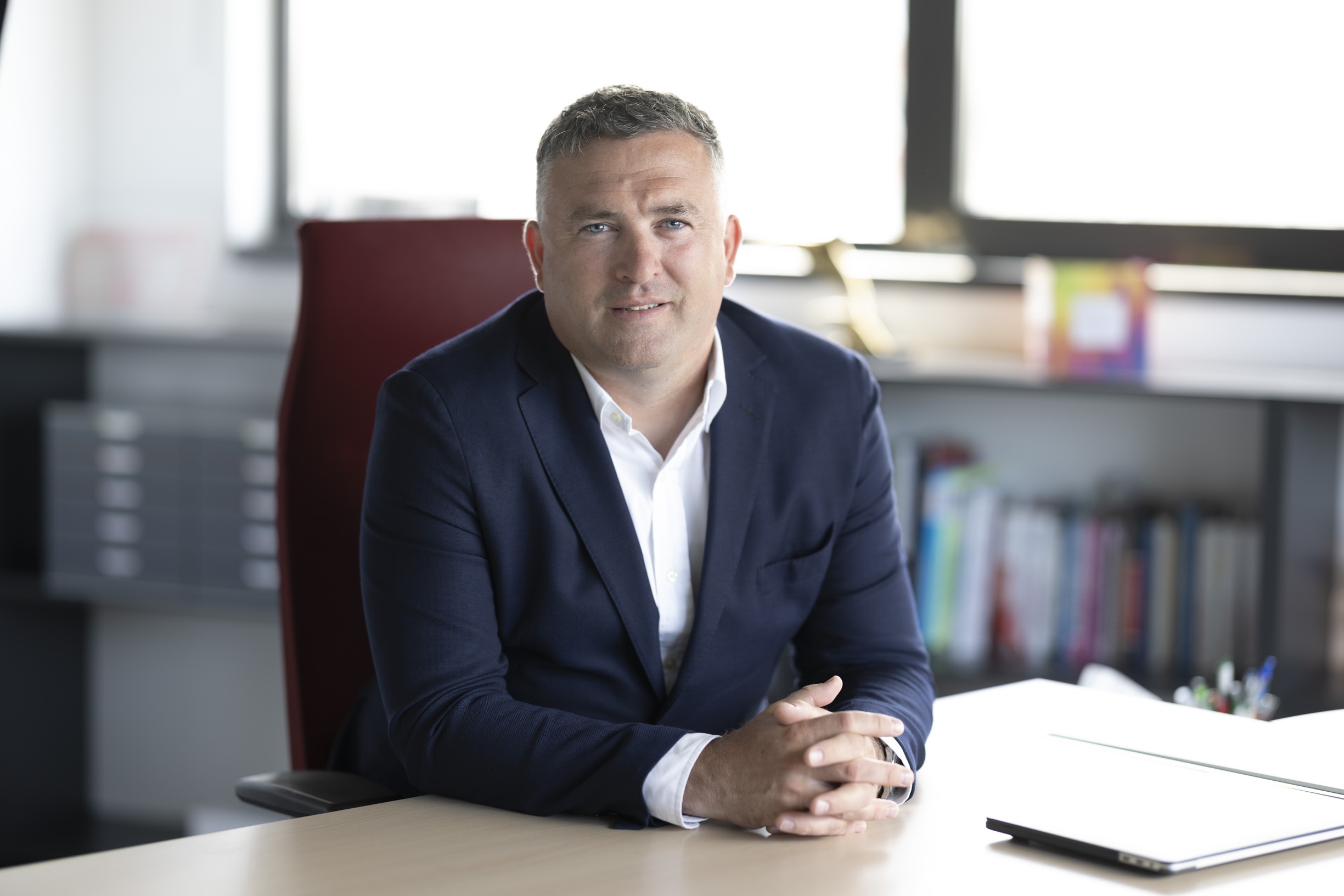 Retailerul francez Auchan vrea să dezvolte o rețea de magazine de proximitate printr-un program de franciză. Ionuț Ardeleanu, director general: Lucrăm de peste un an la consolidarea acestui model
