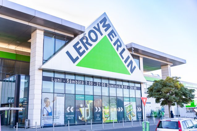 Lanțul de magazine de bricolaj Leroy Merlin, cu o rețea de 21 de unități la nivel național, a închiriat 9.000 de metri pătrați în Pitești Shopping Park și va deschide primul magazin din localitate în toamna acestui an