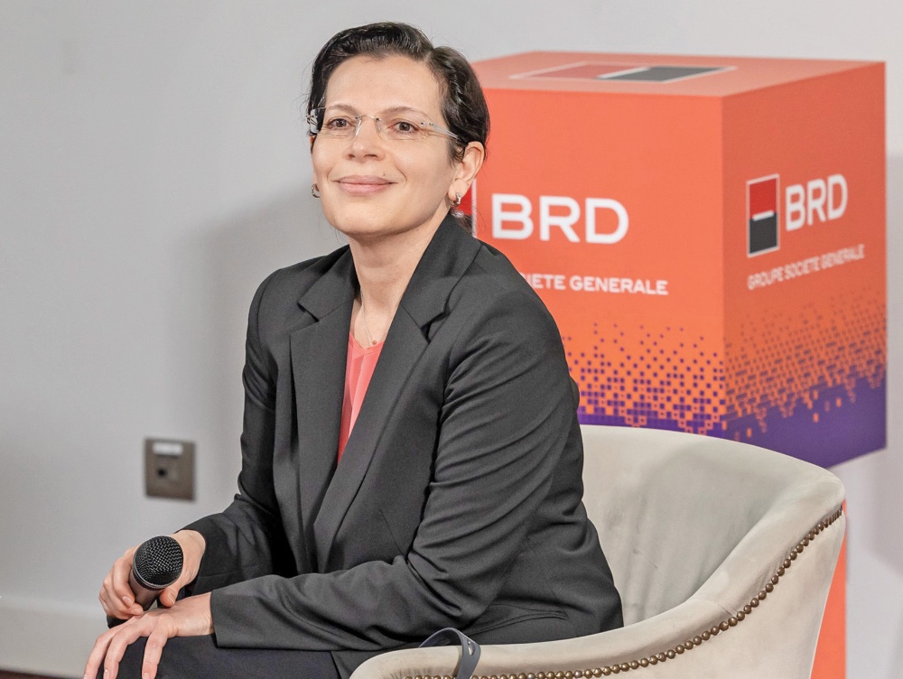 Cine este al cincilea director general al BRD după 2009 și prima femeie care preia conducerea băncii românești cu capital francez?