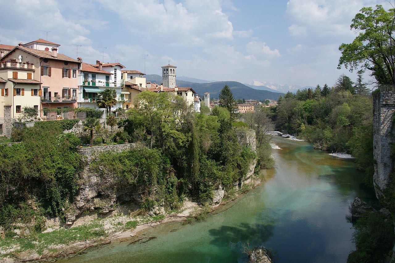 Dispariția celor trei tineri români în apele râului Natisone. Italienii au descoperit două cadavre
