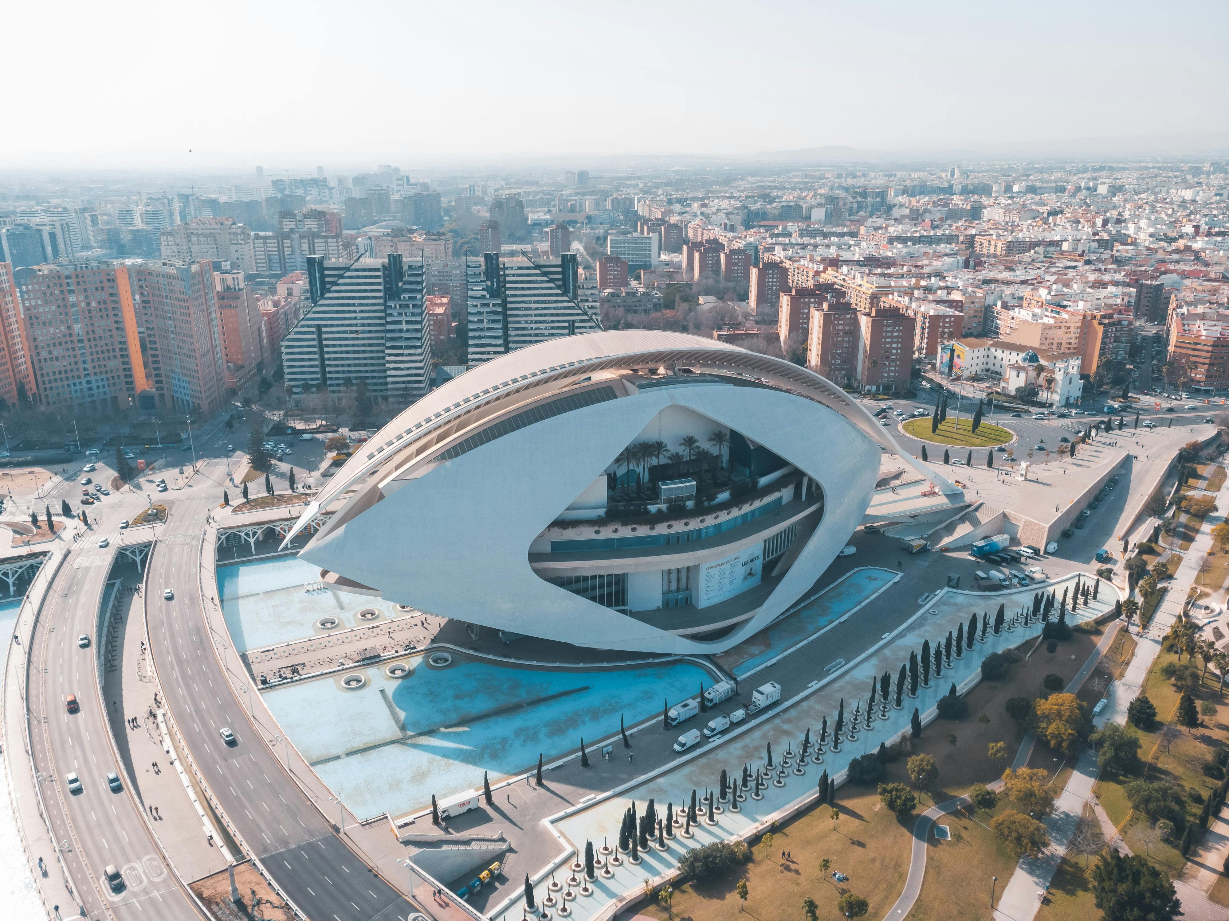 O țară europeană va transforma cimitirele în cea mai mare fermă solară urbană