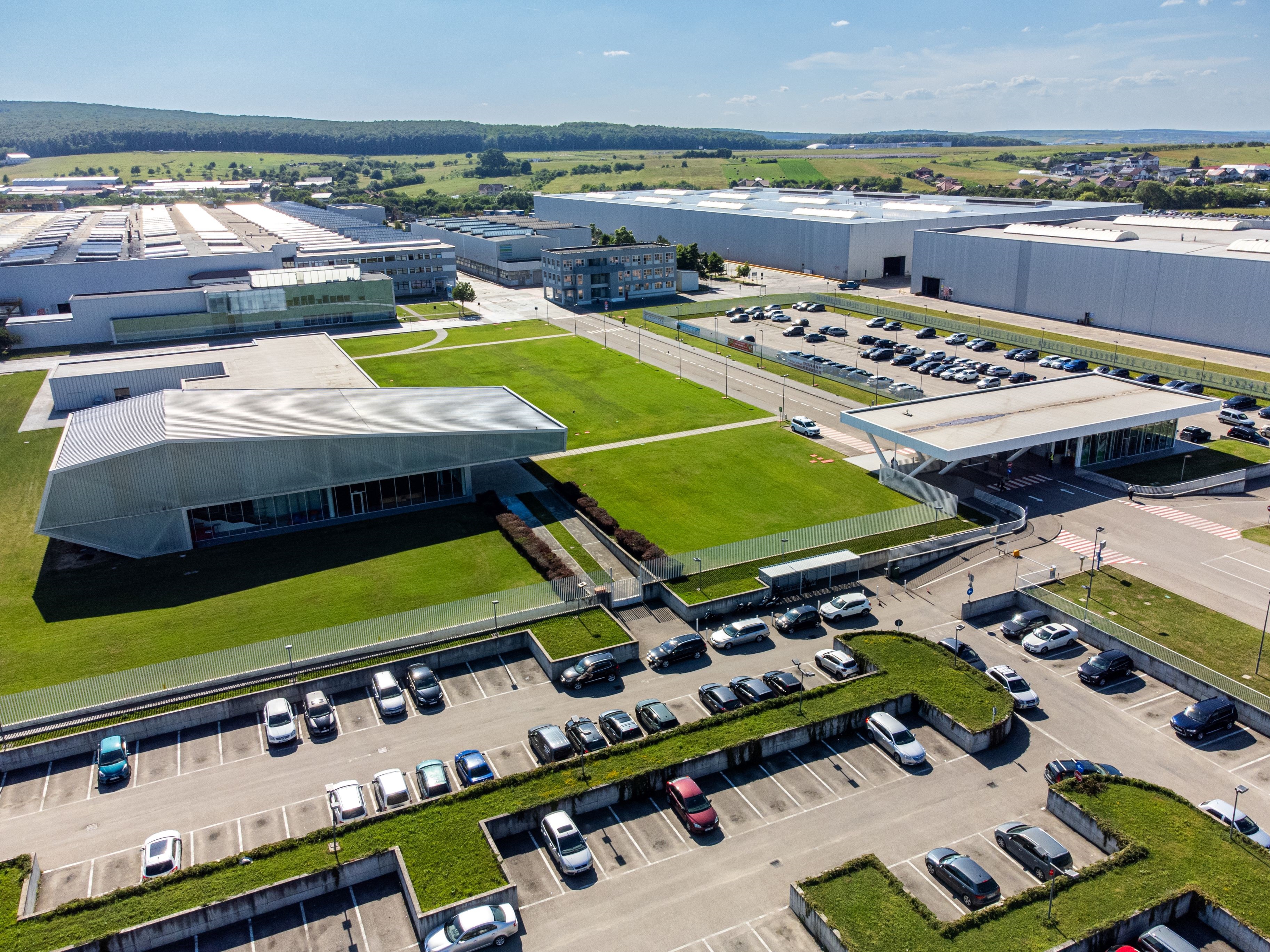 Tenaris, producător global care detine trei fabrici, la Zalău, Călărași și Câmpina, a realizat investitii de peste 500 mil. dolari în România și exportă 97% din productia locală