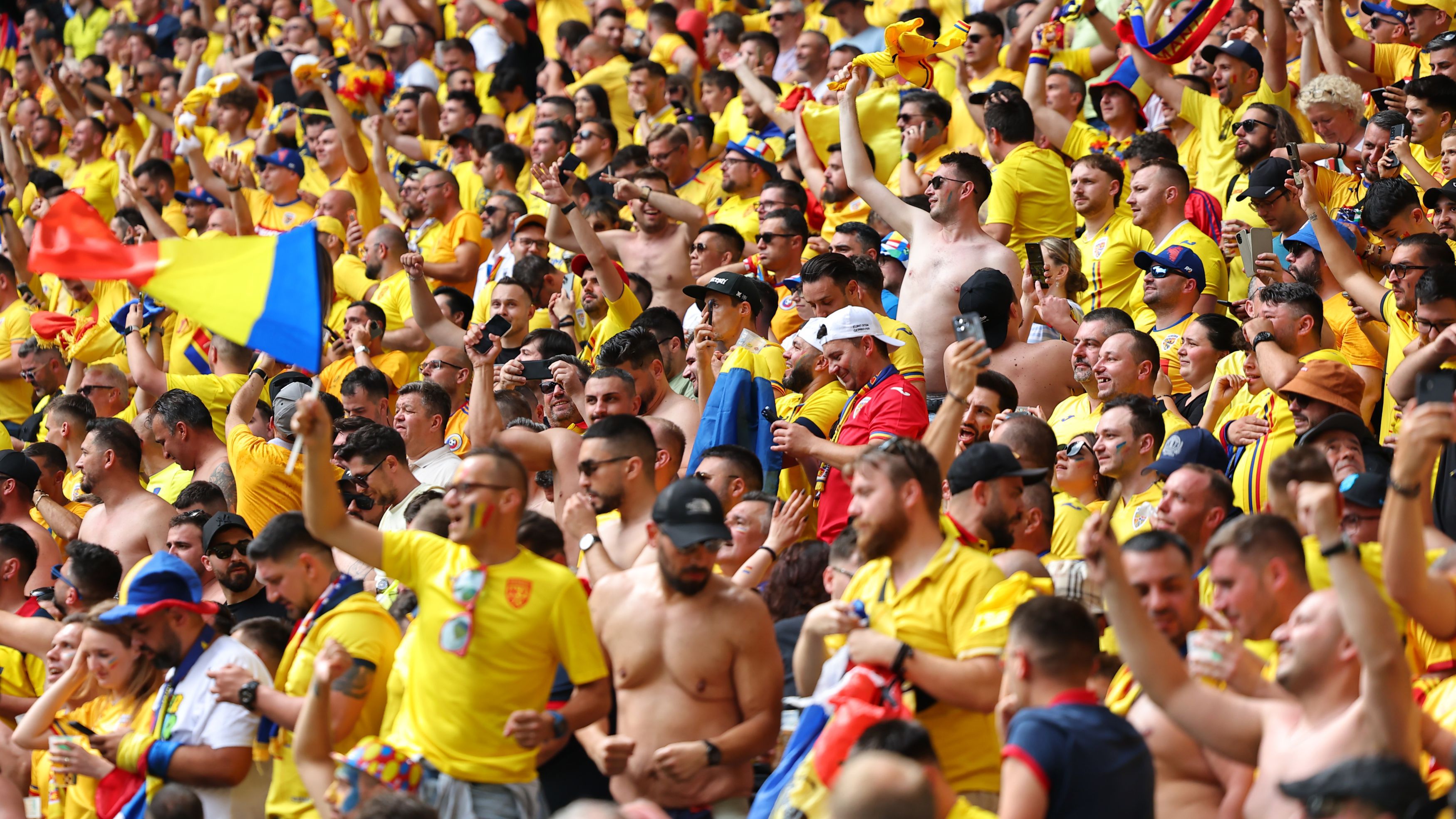Suporterii care se adună pentru a urmări Euro 2024 ar putea fi în spatele valului Covid de vară