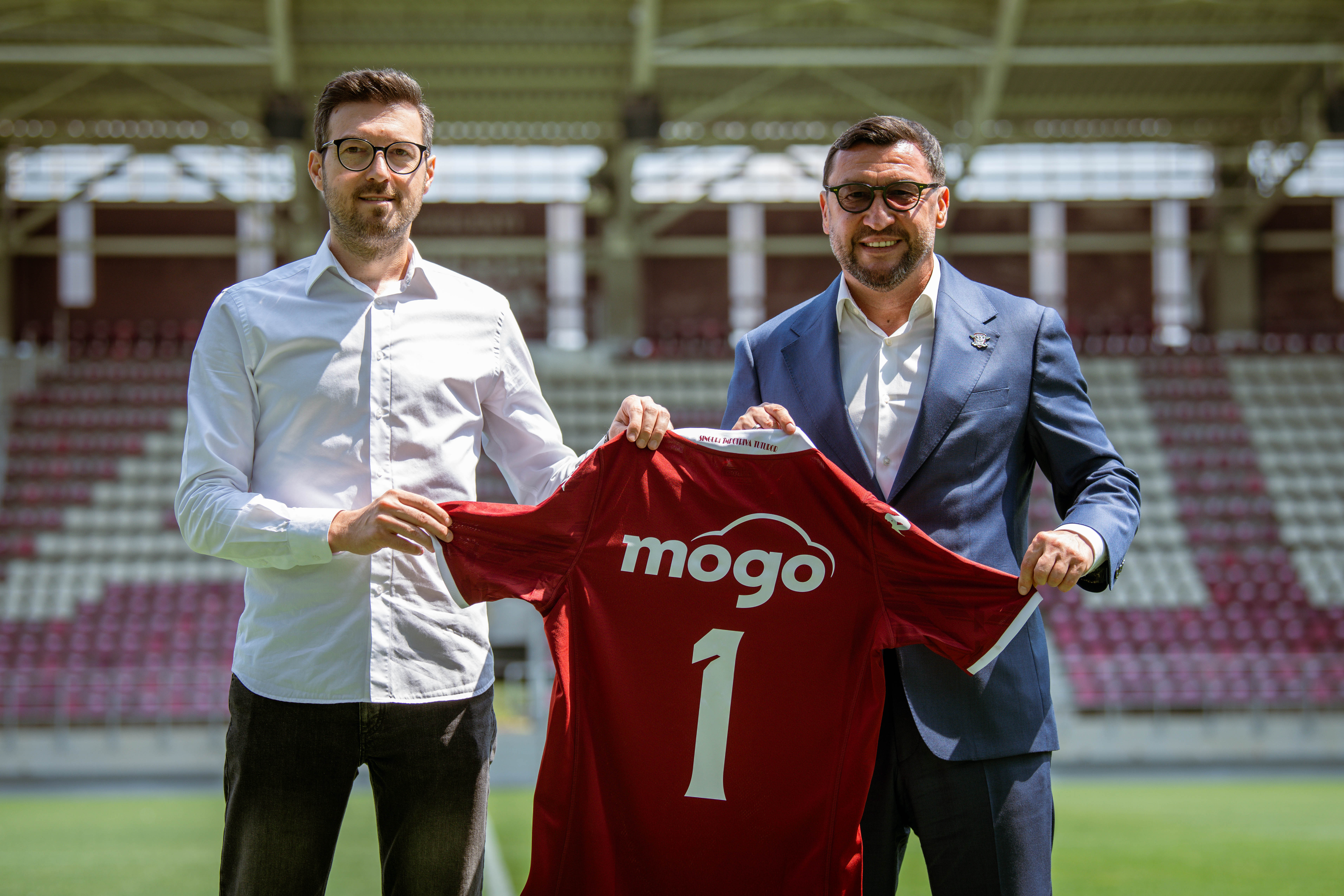 Mogo România, fintech care creditează persoane fizice pentru achiziția de mașini rulate, a inregistrat un parteneriat cu FC Rapid