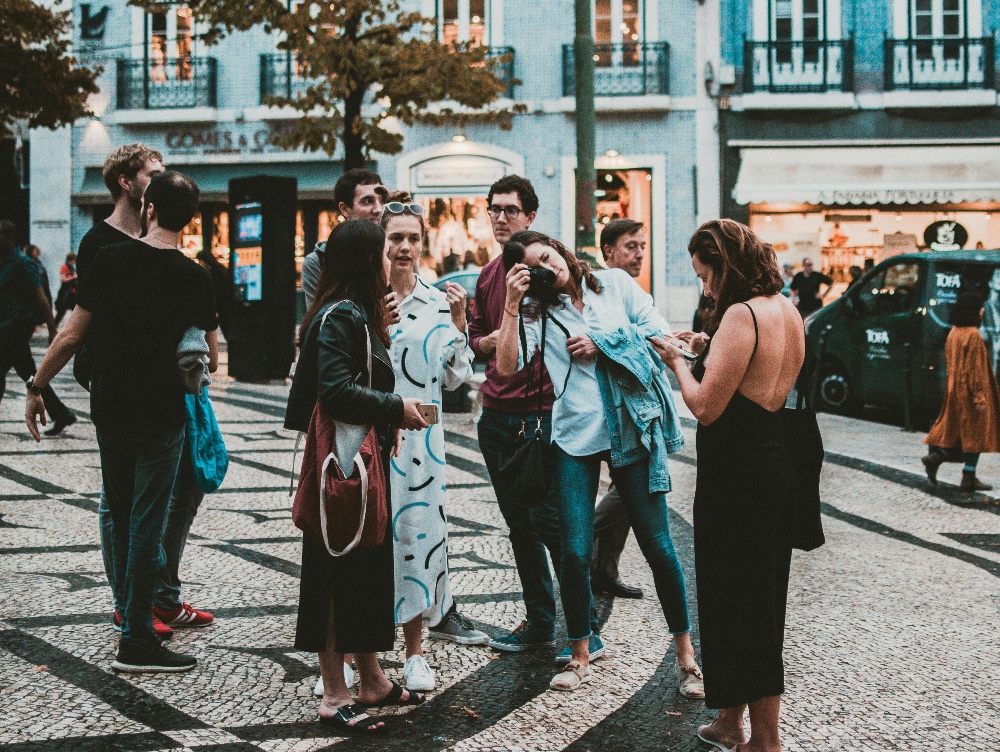 Un mare oraș al uneia dintre celei mai importante țări europene a fost distrus de turiști. Locuitorii sunt disperați după ce traiul în propriul oraș a devenit foarte greu și scump