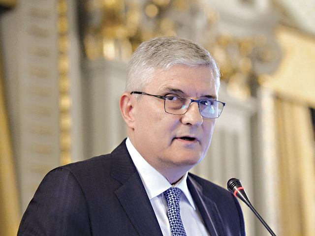 Daniel Dăianu comenteză decizia BNR de reducere încă odată a dobânzii de politică monetară: O politică monetara poate fi mai restrictivă concomitent cu reducerea ratei de politică monetară