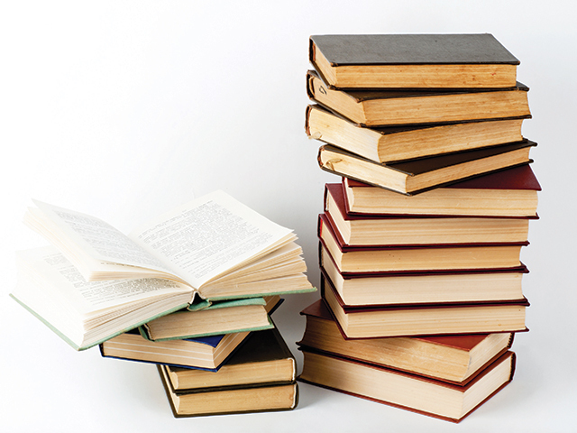 Asociația Editorilor din România respinge acuzatiile Consiliului Concurenței cu privire la o presupusă participare la un cartel care viza eliminarea din piață a Bookster. ”Editurile, prin intermediul AER, au somat Bookster, în iunie 2017, să înceteze practicile ilegale, care prejudiciază direct autorii operelor închiriate”
