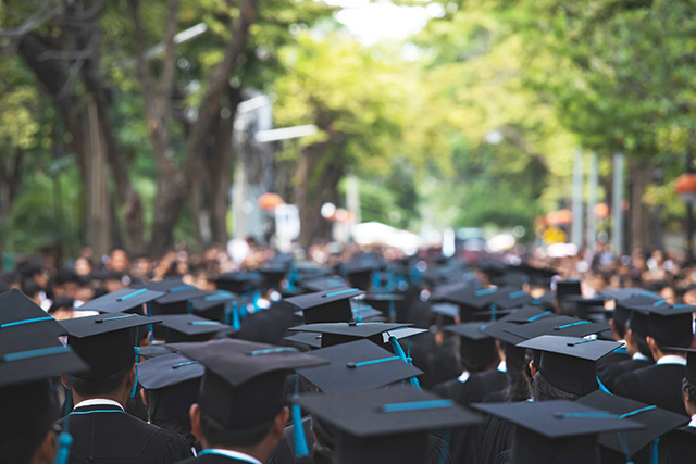 Cine ține în mână destinele educației superioare în România: Rectorii marilor universități din România au mandate lungi și CV-uri și mai lungi, dar școlile lor, cu două excepții, nu reușesc nici măcar să ajungă în top 1.000 de universități din lume