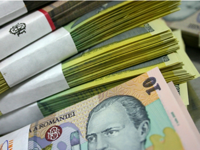 O piață bancară împărțită în două: băncile mici oferă cele mai mari dobânzi la depozitele la termen în lei, de 6-7%, în timp ce băncile mari le-au redus spre 5%