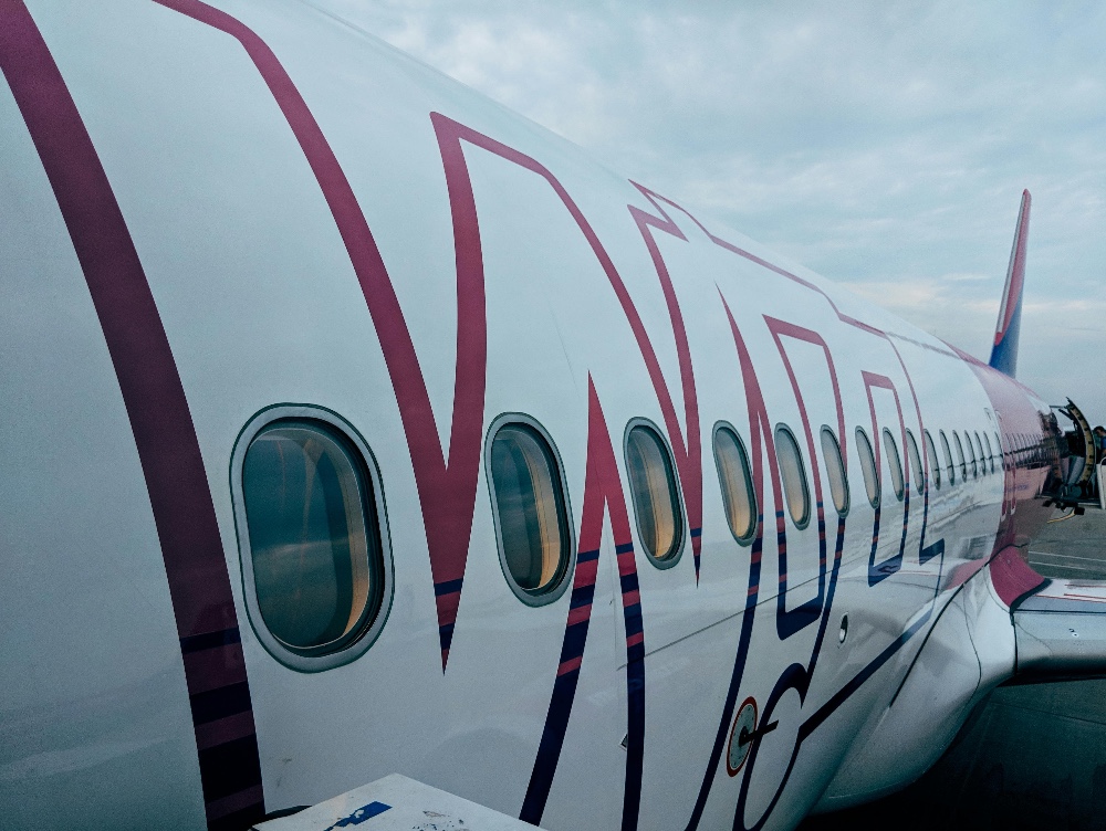 Măsuri nemaivăzute ale Wizz Air: Operatorul aerian anunță un abonament cu zboruri nelimitate - cât costă și ce include