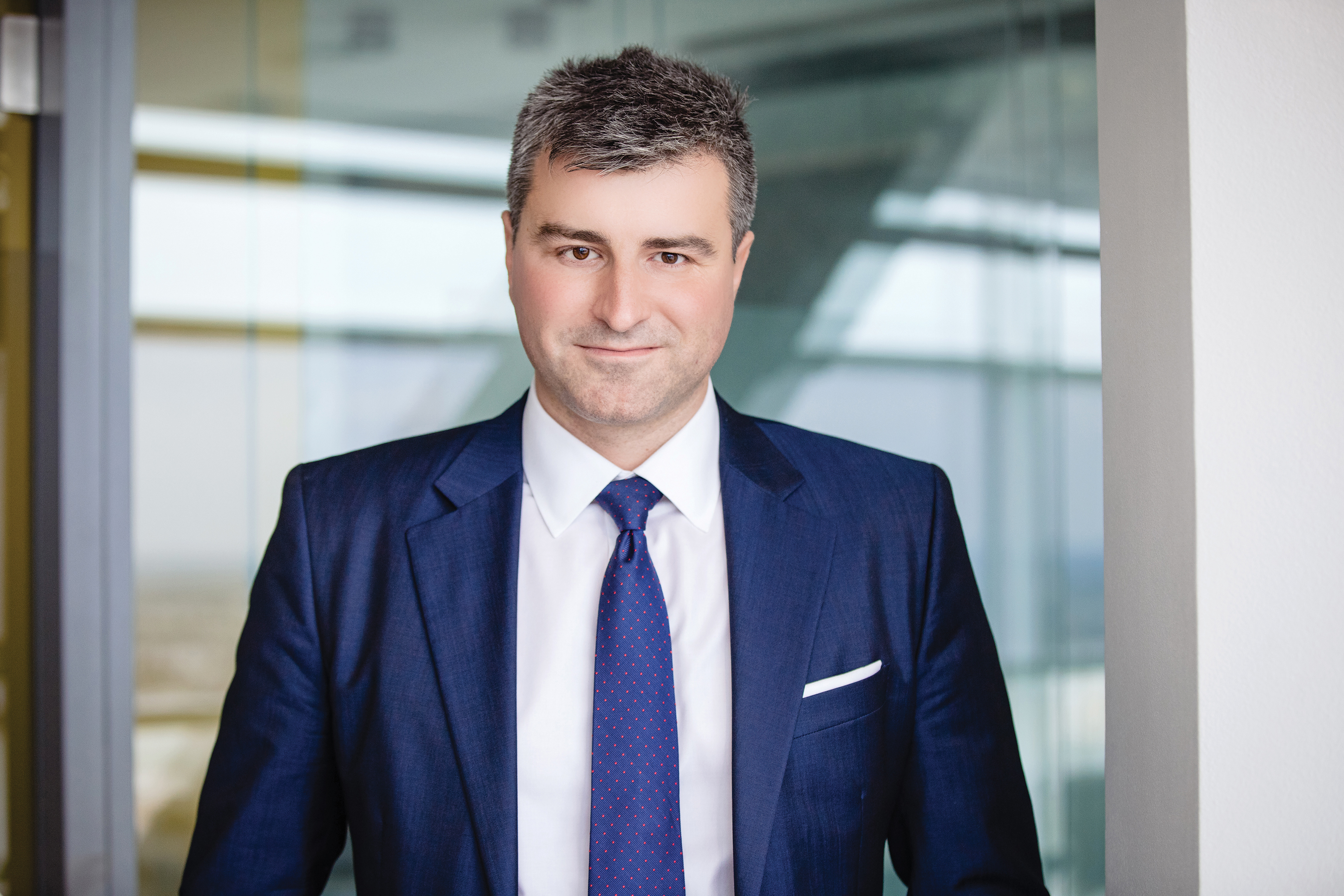 100 tineri manageri de top. Radu Diaconu - Băncilă, Diaconu și Asociații SPRL, EY Romania