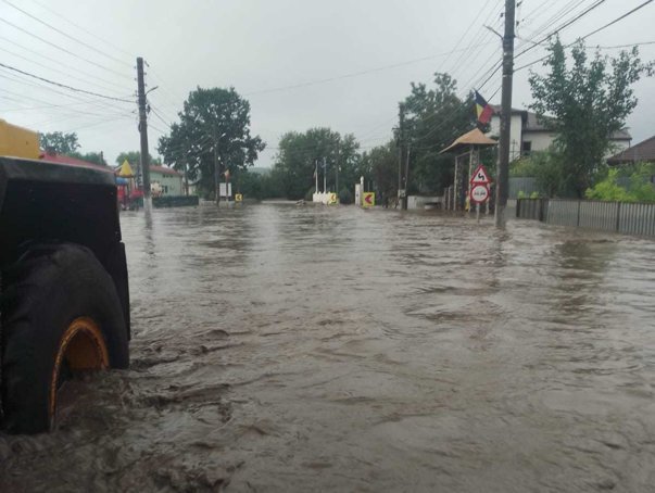 Încă o persoană găsită moartă în urma inundațiilor din județul Galați
